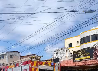 Incêndio atinge estabelecimento comercial na Avenida Central, no Icaraí, em Caucaia