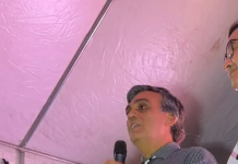 Naumi relembra passado de dificuldades, mas gestão adota medidas que penalizam justamente quem mais precisa Naumi relembra passado de dificuldades, mas gestão adota medidas que penalizam justamente quem mais precisa