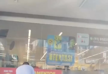 Vídeo mostra funcionário de farmácia jogando água ao redor de homem em situação de rua em Osasco Vídeo mostra funcionário de farmácia jogando água ao redor de homem em situação de rua em Osasco